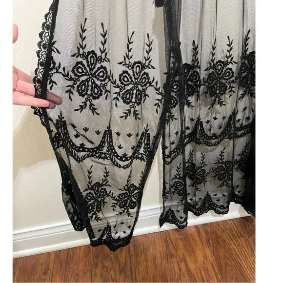 NWT Bloomingdale's AQUA Black Floral Short Sleeve Sheer Kimono, M - Picture 11 of 16